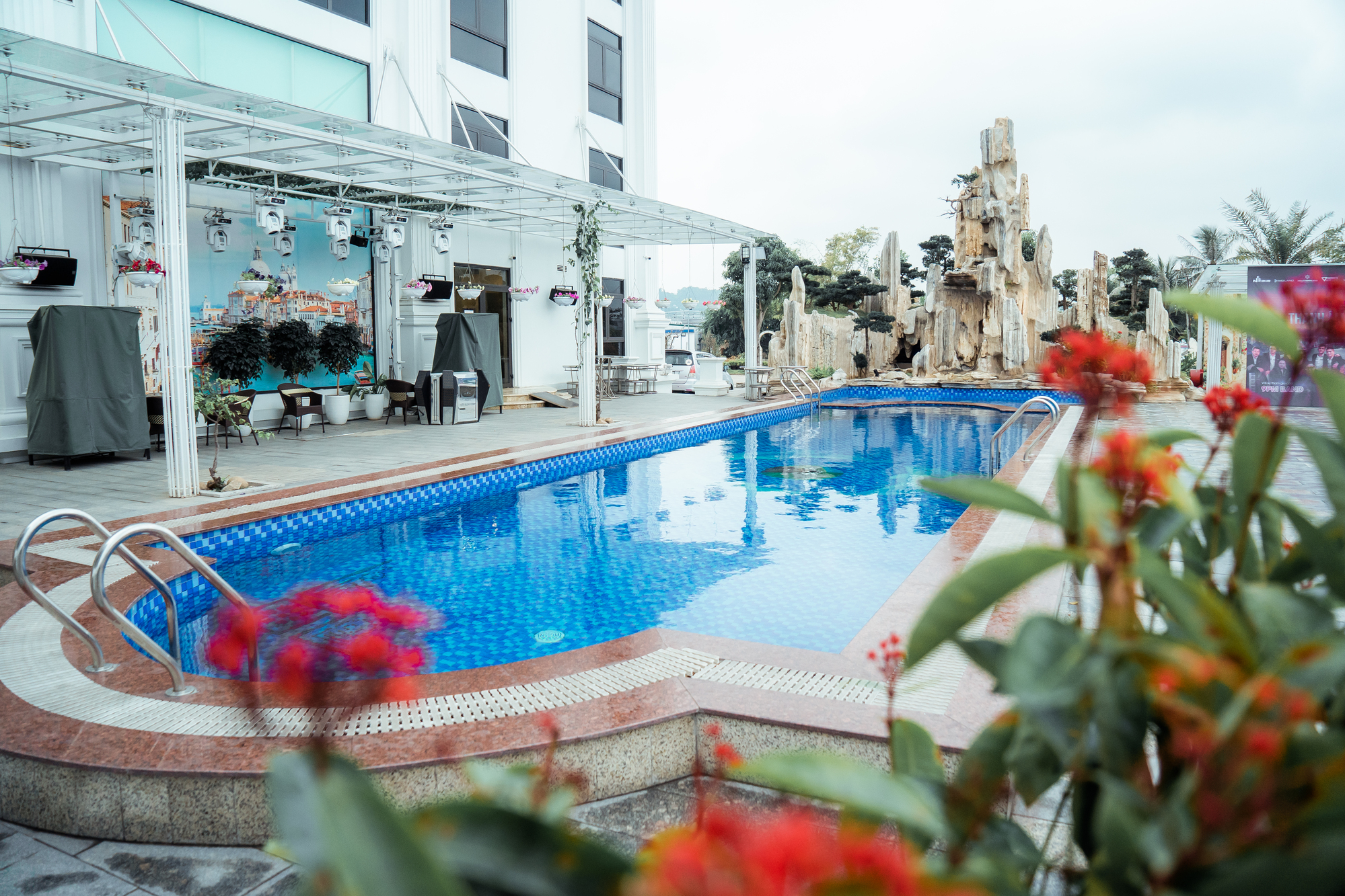 BỂ BƠI GRAND VIEW